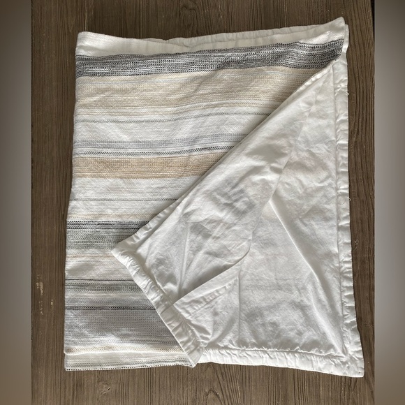 Pottery Barn Twilled Pillow case with Neutral Tones - Picture 1 of 5